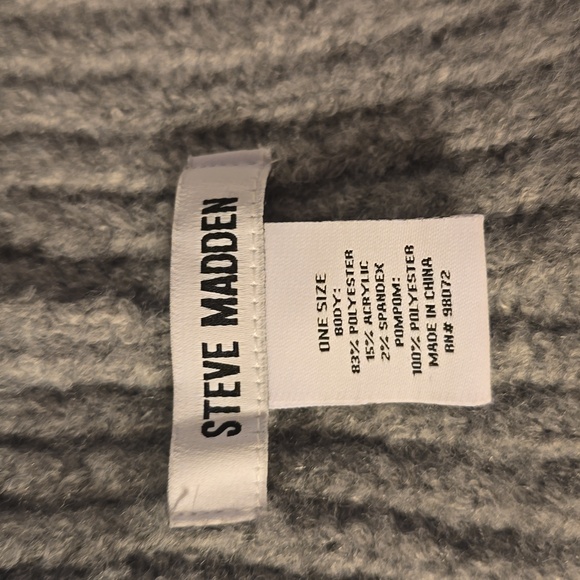 Steve Madden Beanie - Picture 4 of 9